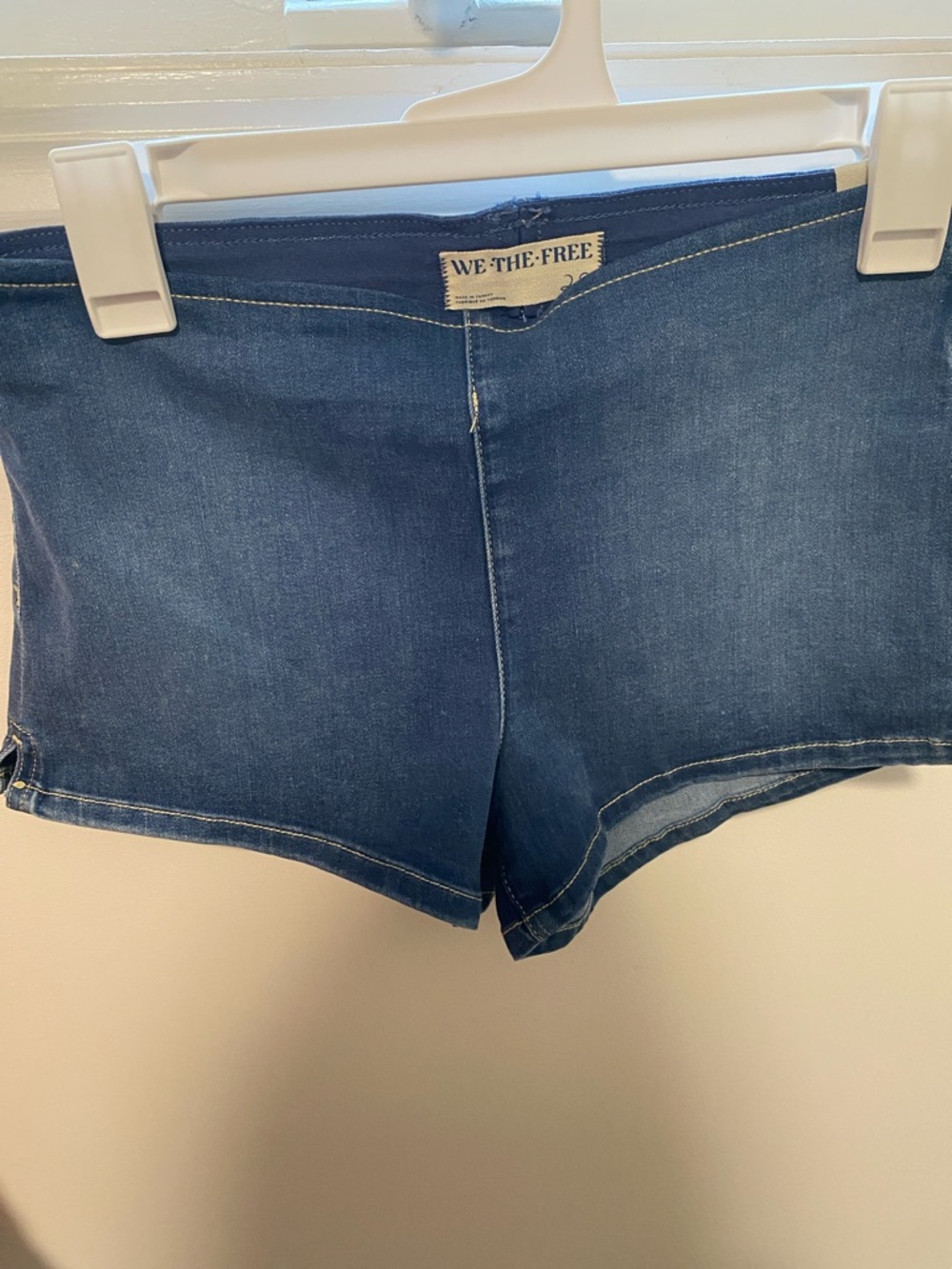 We The Free Blue Jean Shorts Pull on. Super stretchy